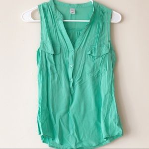 Old navy seafoam green tank